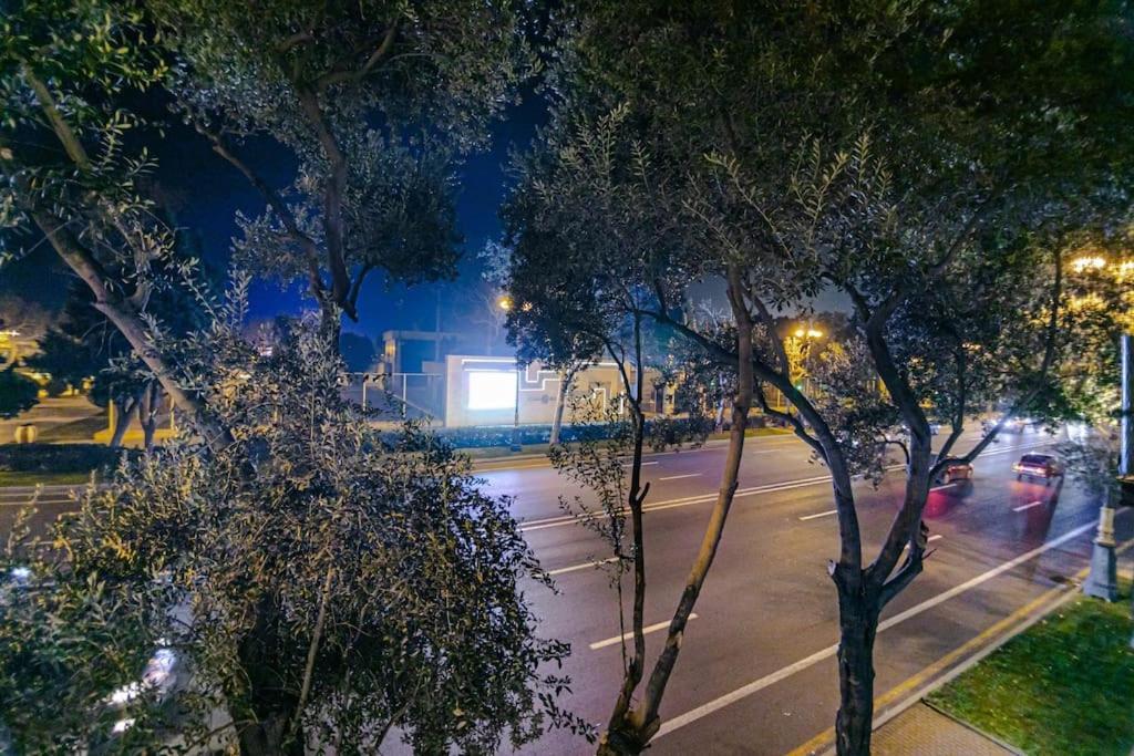 Apartment Azneft Meydani Baku Bagian luar foto